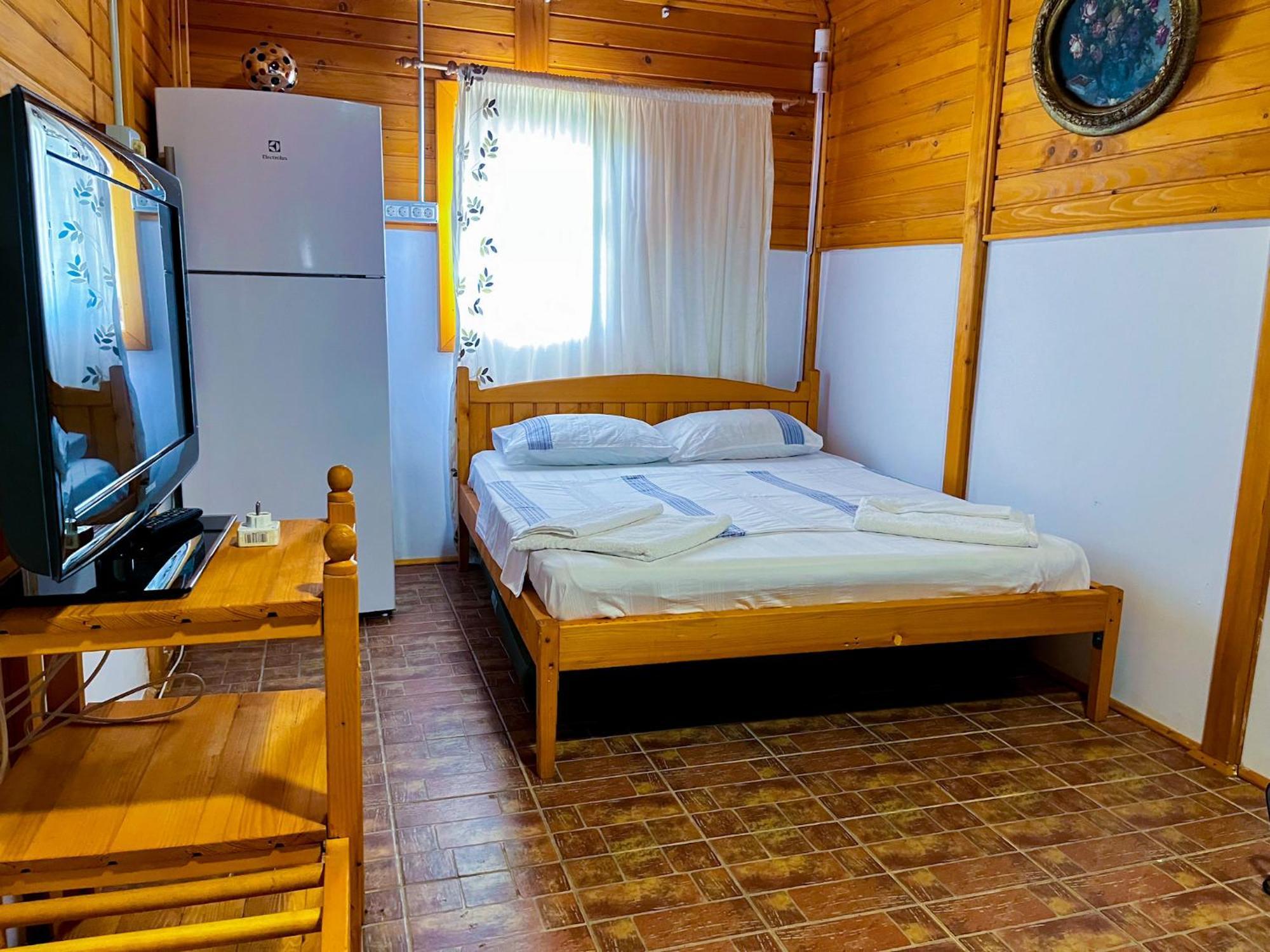 Colt De Rai Hotel Corbu  Ngoại thất bức ảnh