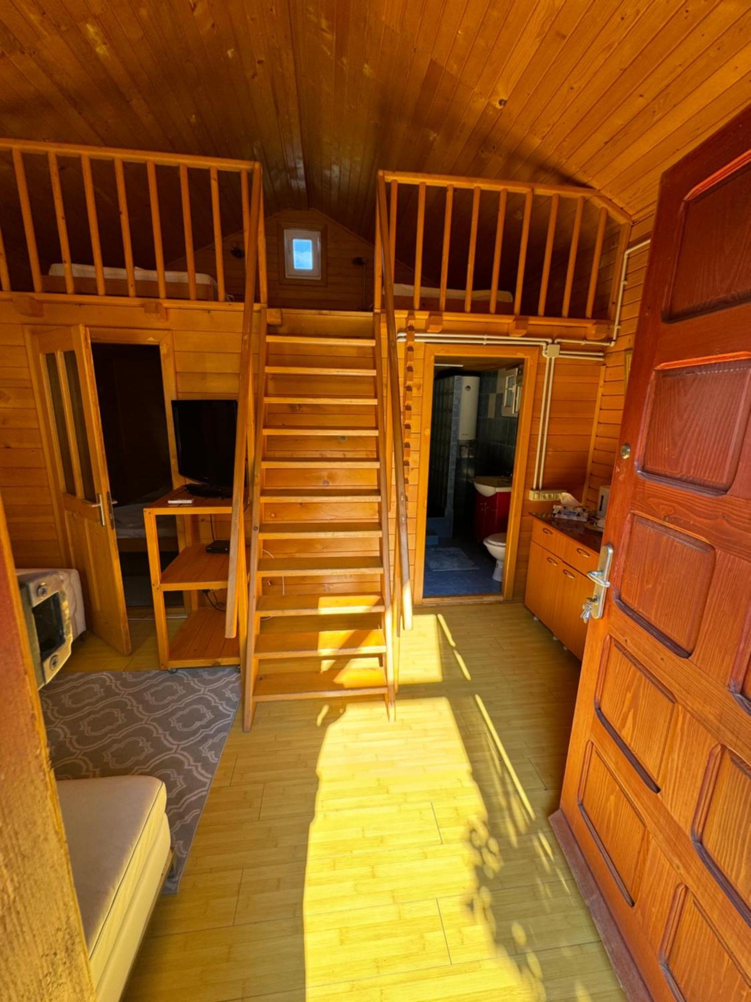Colt De Rai Hotel Corbu  Ngoại thất bức ảnh